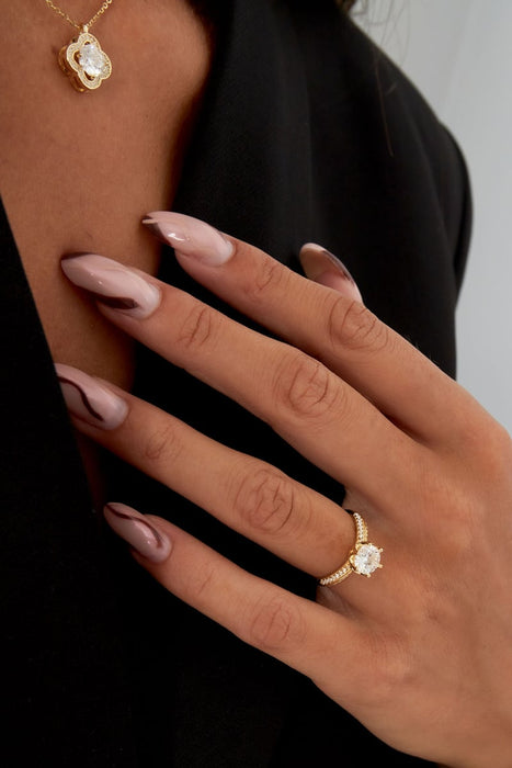 Ringstein mit Steinen - Goldfarbe - 16